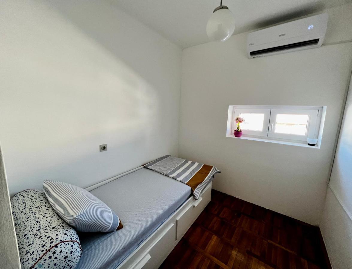 City Center Square Deluxe Nest Podgorica Exteriör bild