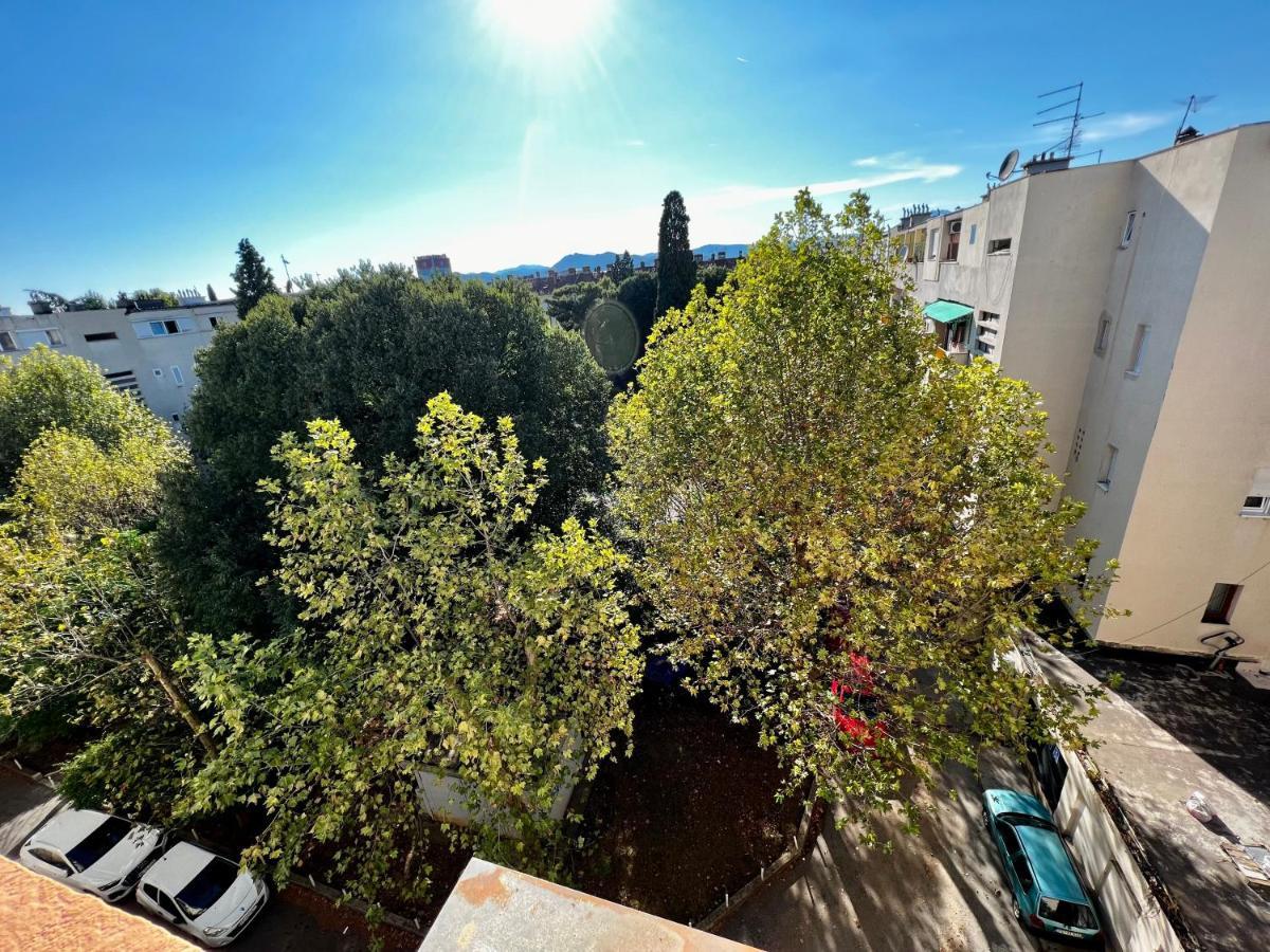 City Center Square Deluxe Nest Podgorica Exteriör bild