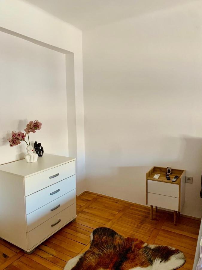 City Center Square Deluxe Nest Podgorica Exteriör bild