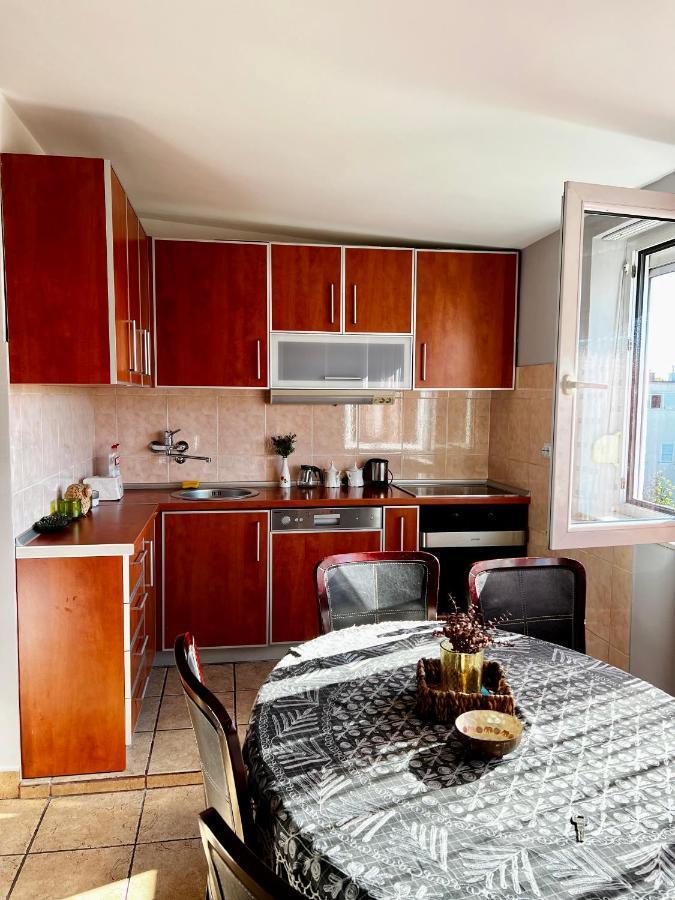 City Center Square Deluxe Nest Podgorica Exteriör bild